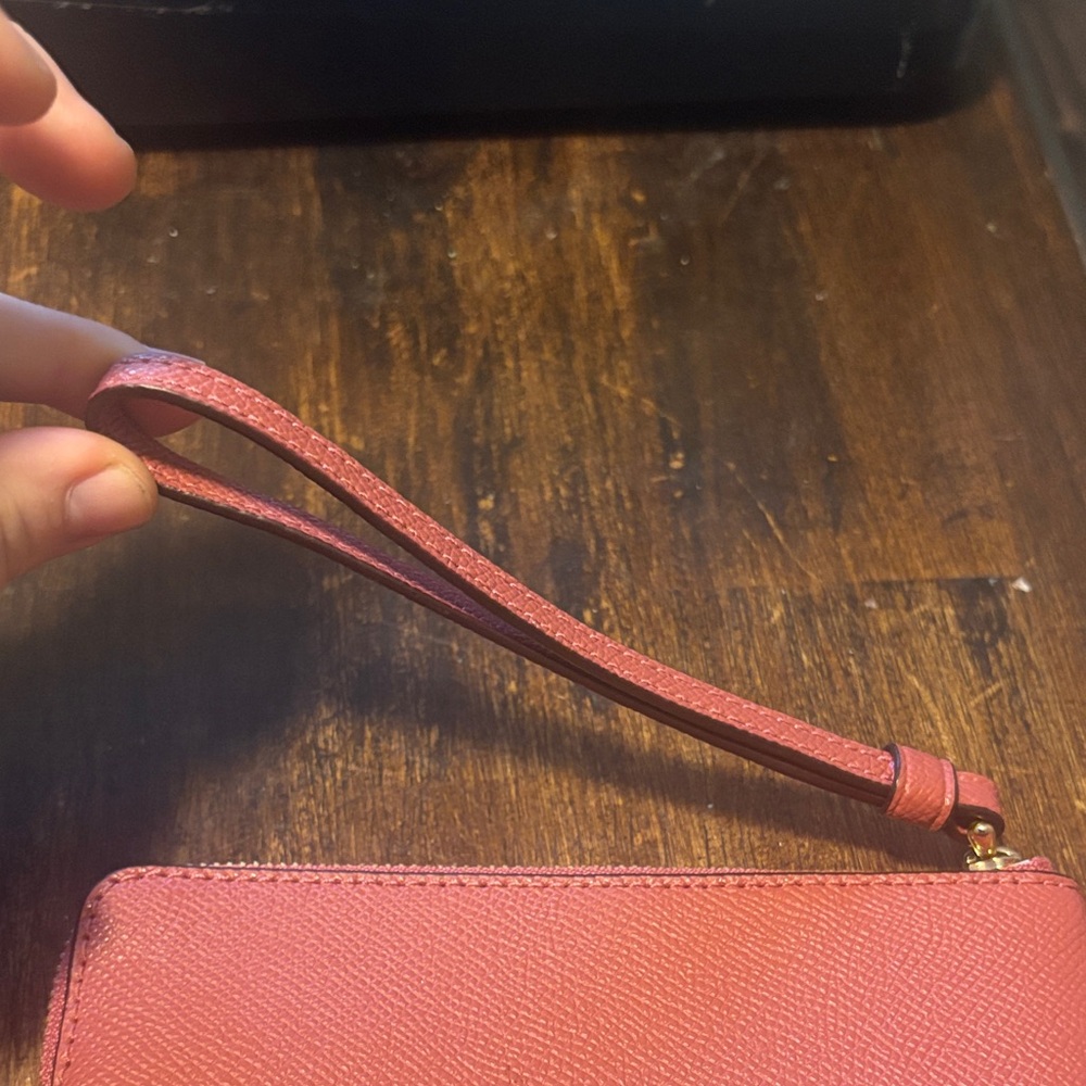 Coach Corner Zip Wristlet in Pink, NWOT - Picture 9 of 13